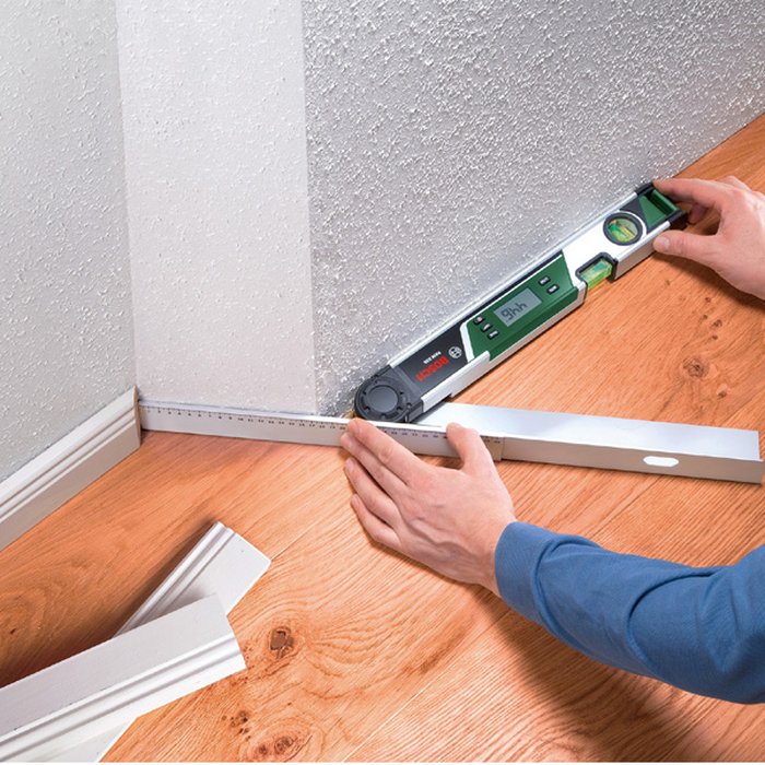 Bosch-PAM-220-digitalni-uglomer-2.jpg