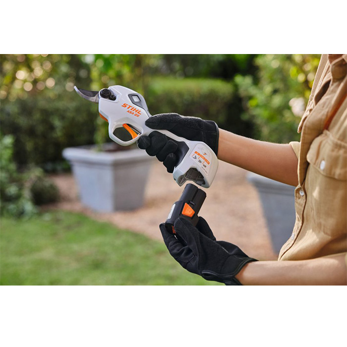 Stihl-baterijske-Makaze-Za-Orezivanje-ASA-20.0-Set-VA050116210.jpg